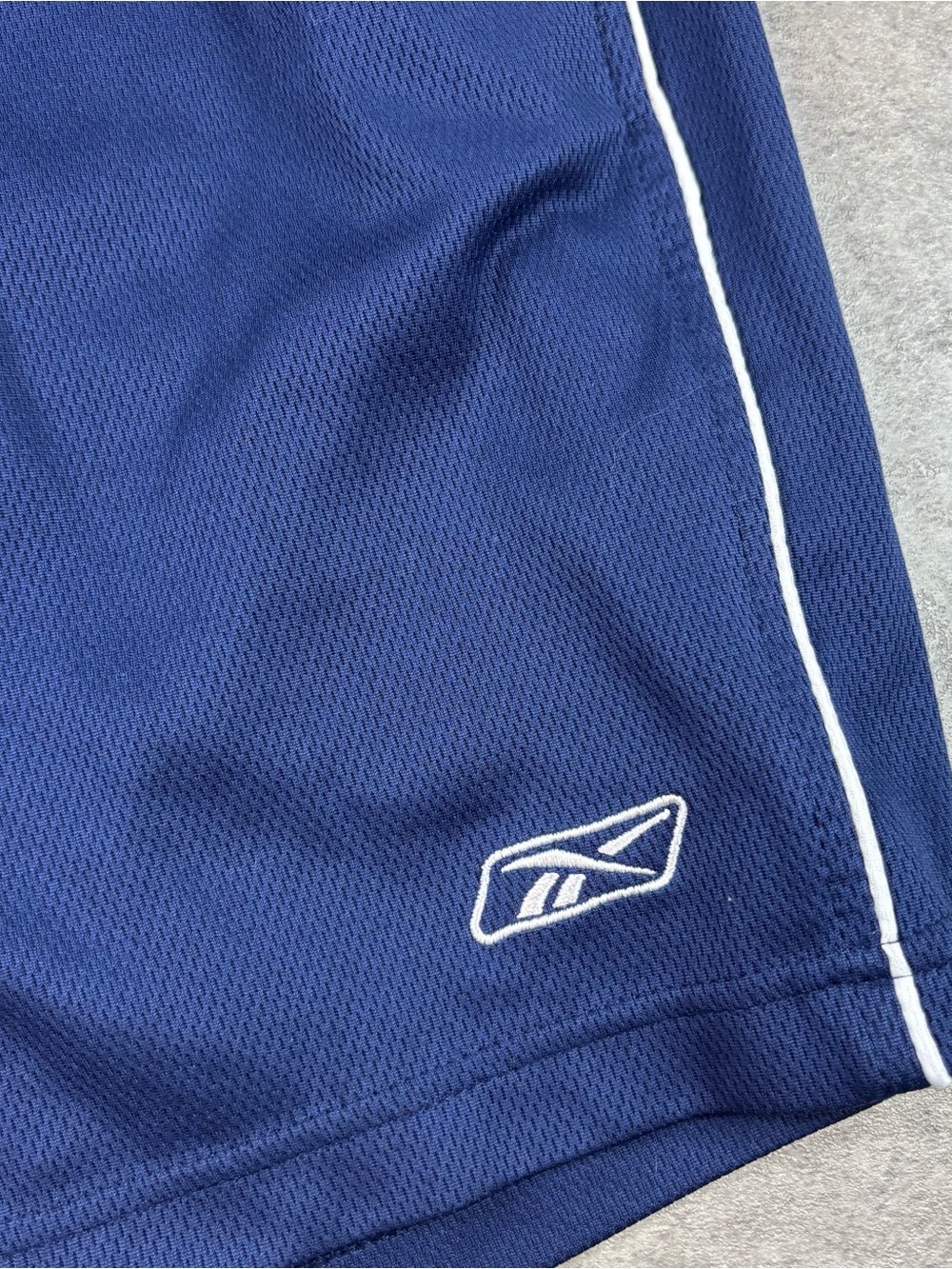 Blue athletic basketball reebok shorts - Picture 2 of 6
